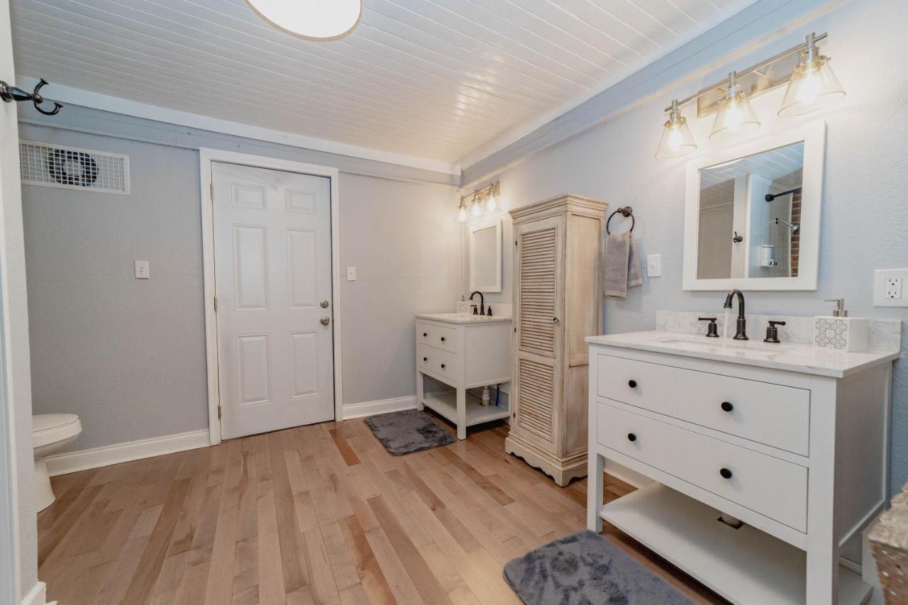 Comfortable King Suite Zen Space Hattiesburg Ngoại thất bức ảnh